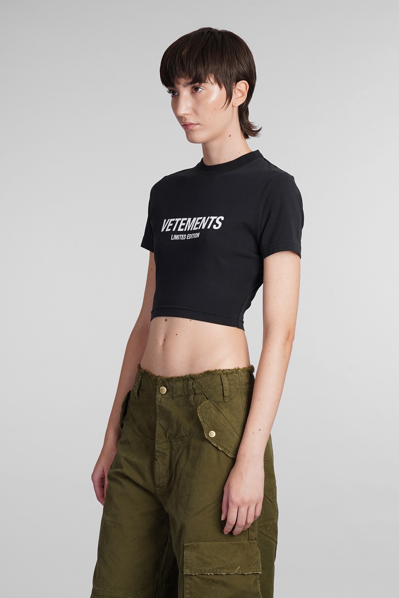 Shop Vetements T-shirt In Black Cotton