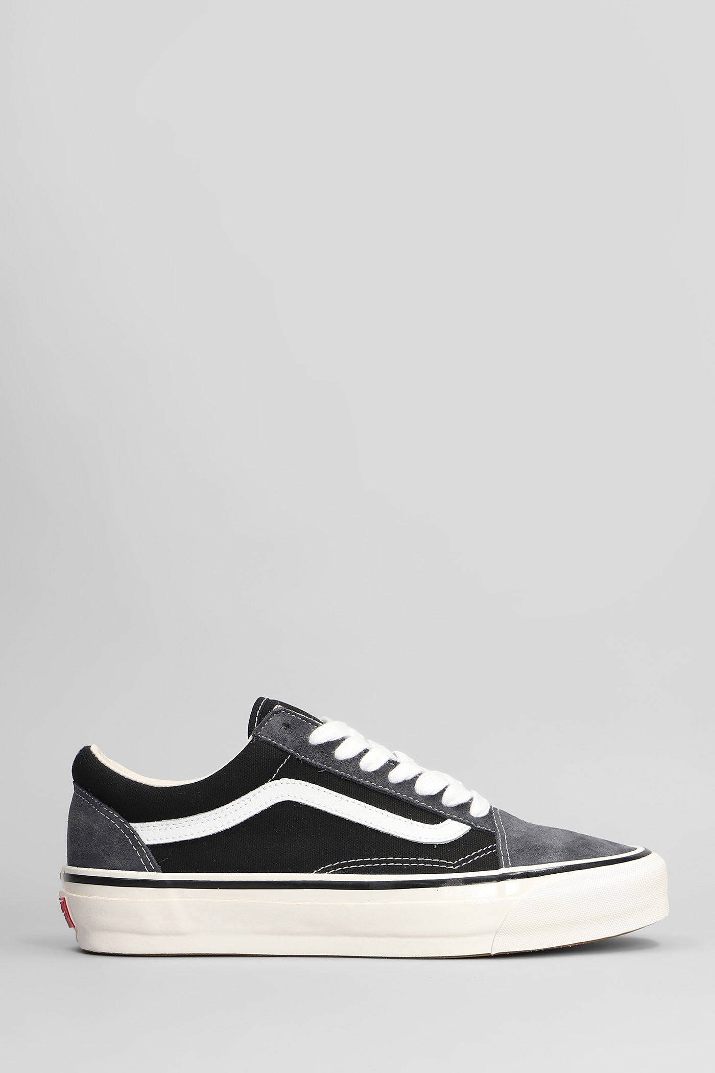 Vans Lx Old Skool Sneakers In Grey Suede And Fabric In Black