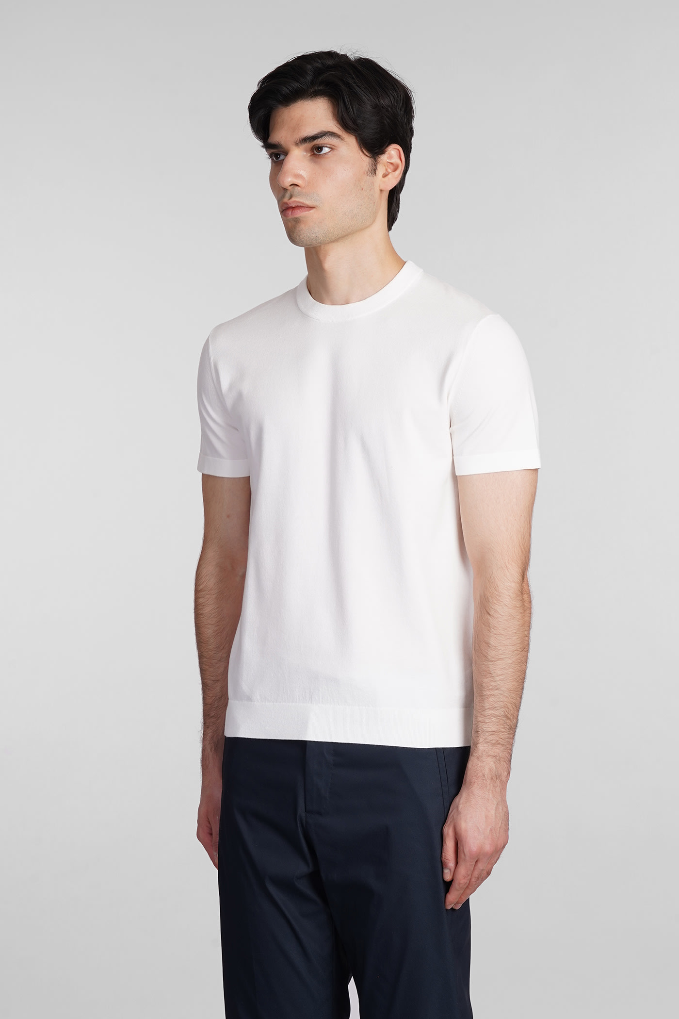 Theory T-shirt In White Viscose In White