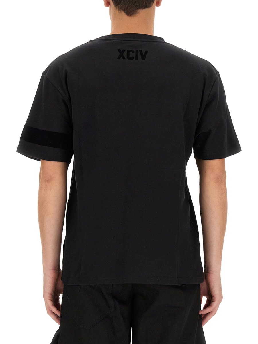 Shop Gcds T-shirt With Logo In Black