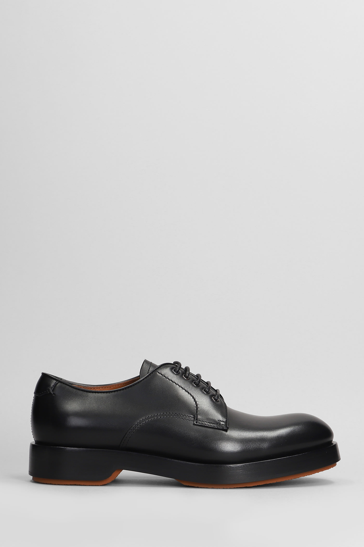 Lace Up Shoes In Black Leather