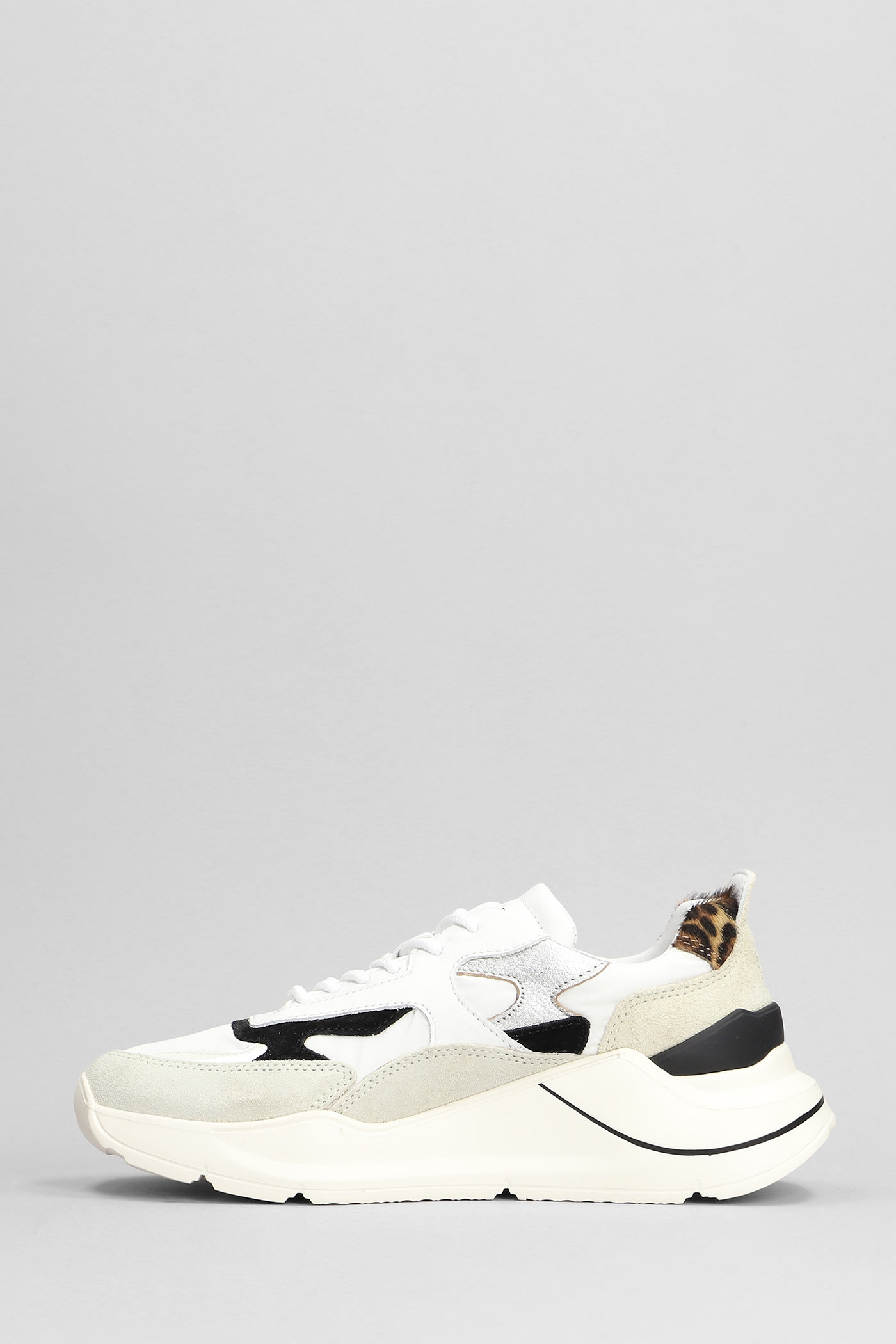 D.A.T.E. Fuga Sneakers In White Suede And Fabric