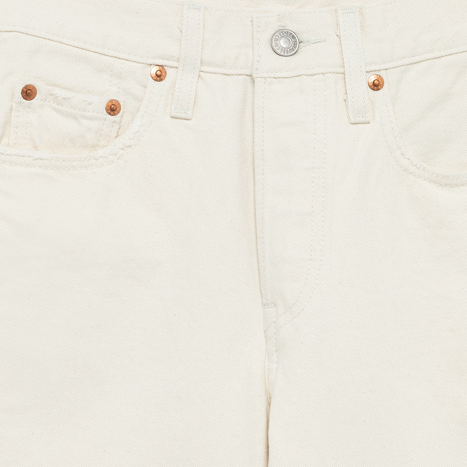 Shop Levi's Levis 501 Cropped Jeans In Bianco