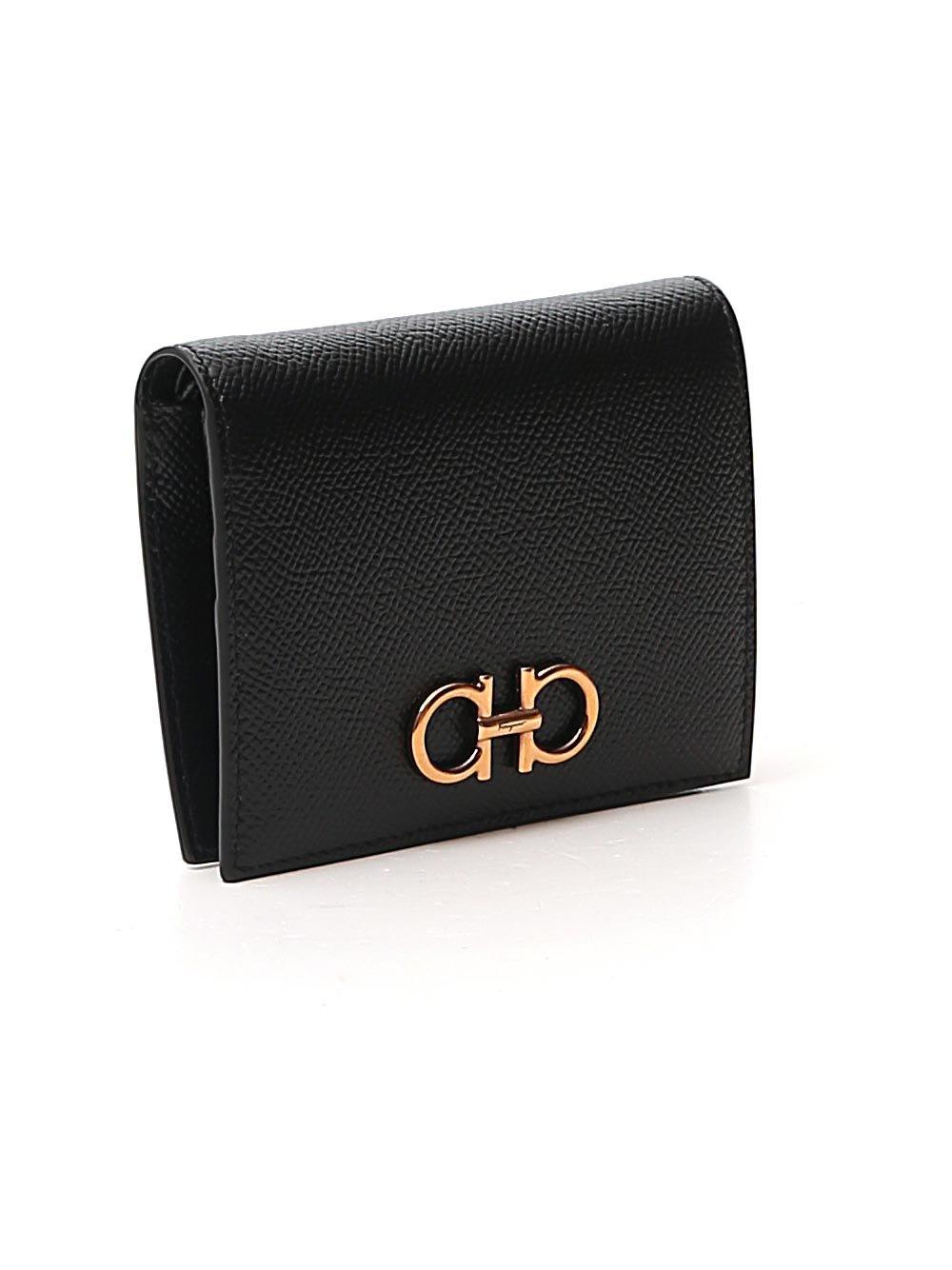 Ferragamo Gancini Compact Leather Wallet In Nero