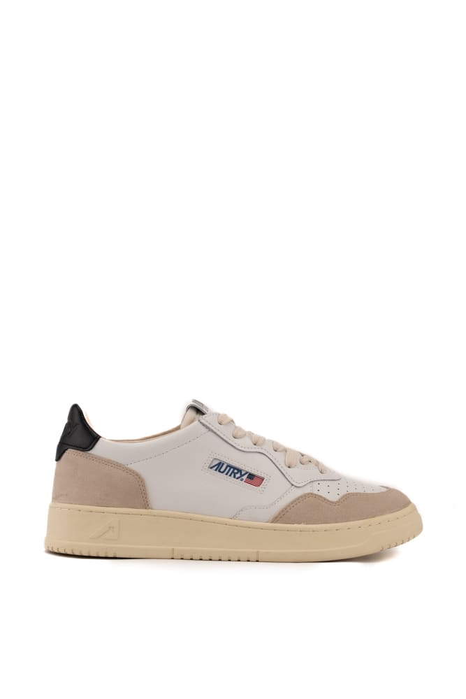 Autry Medialist Low Sneakers In Leather And Suede In White/black