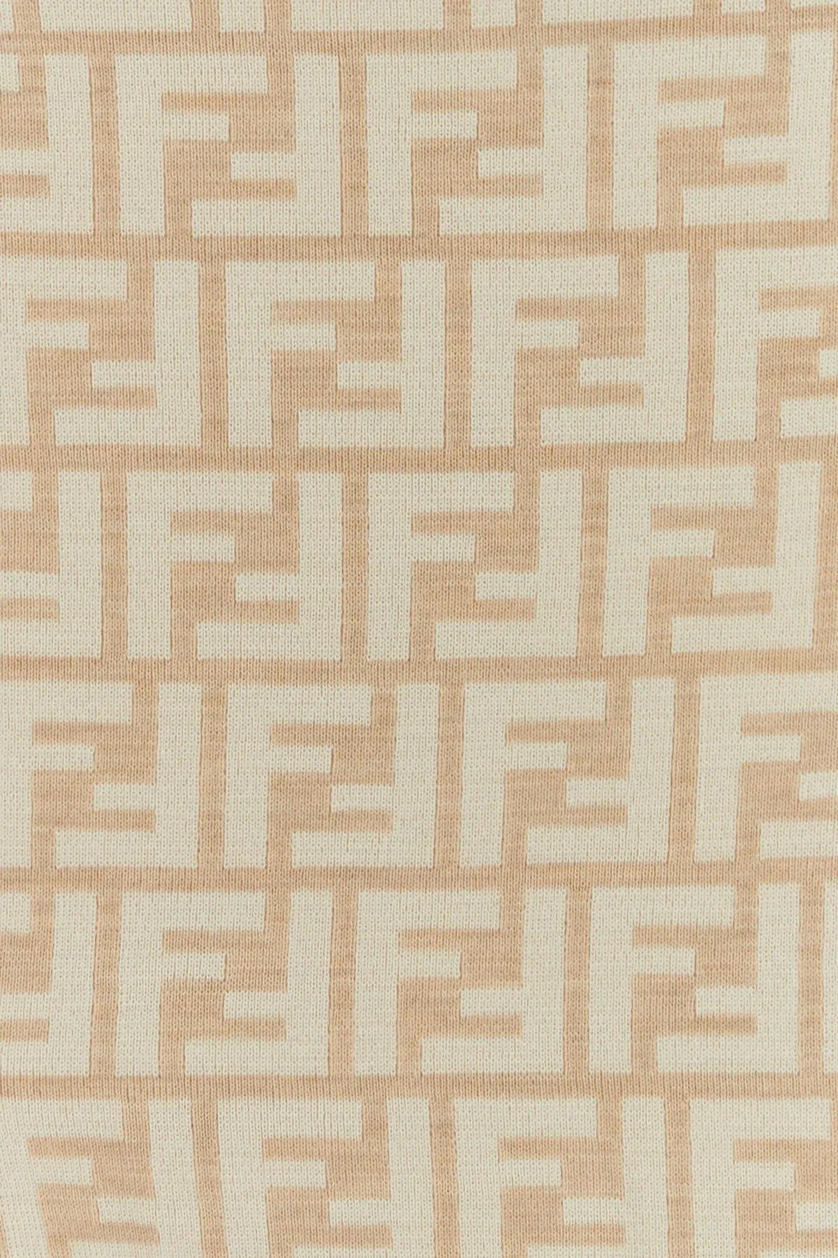 Fendi Women's Beige Wool Blend Reversible Sweater In Buff