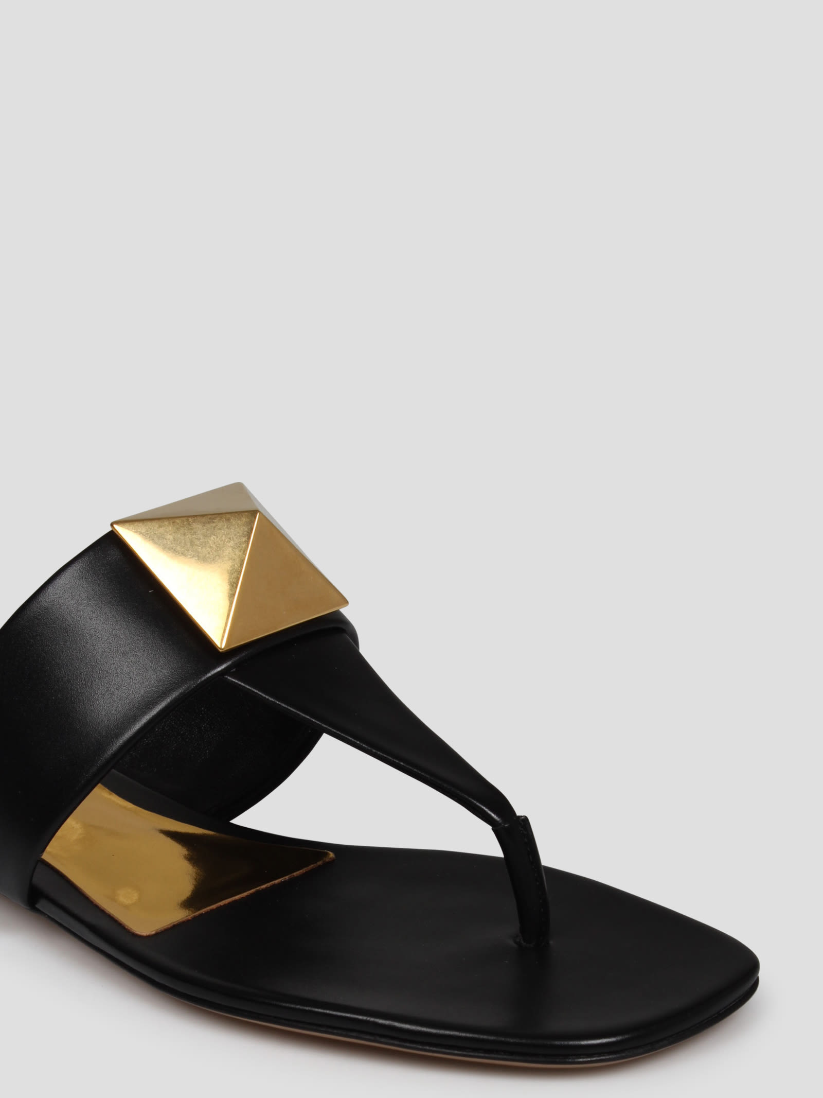 サンダル・ミュール Valentino Garavani Round Toe Leather Sandals With Geometric Valentino Garavani Round Toe Leather Sandals With Geometric