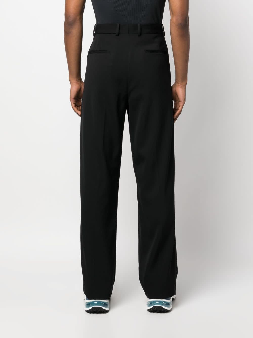 Botter Wool Pleated Straight-leg Trousers In Black