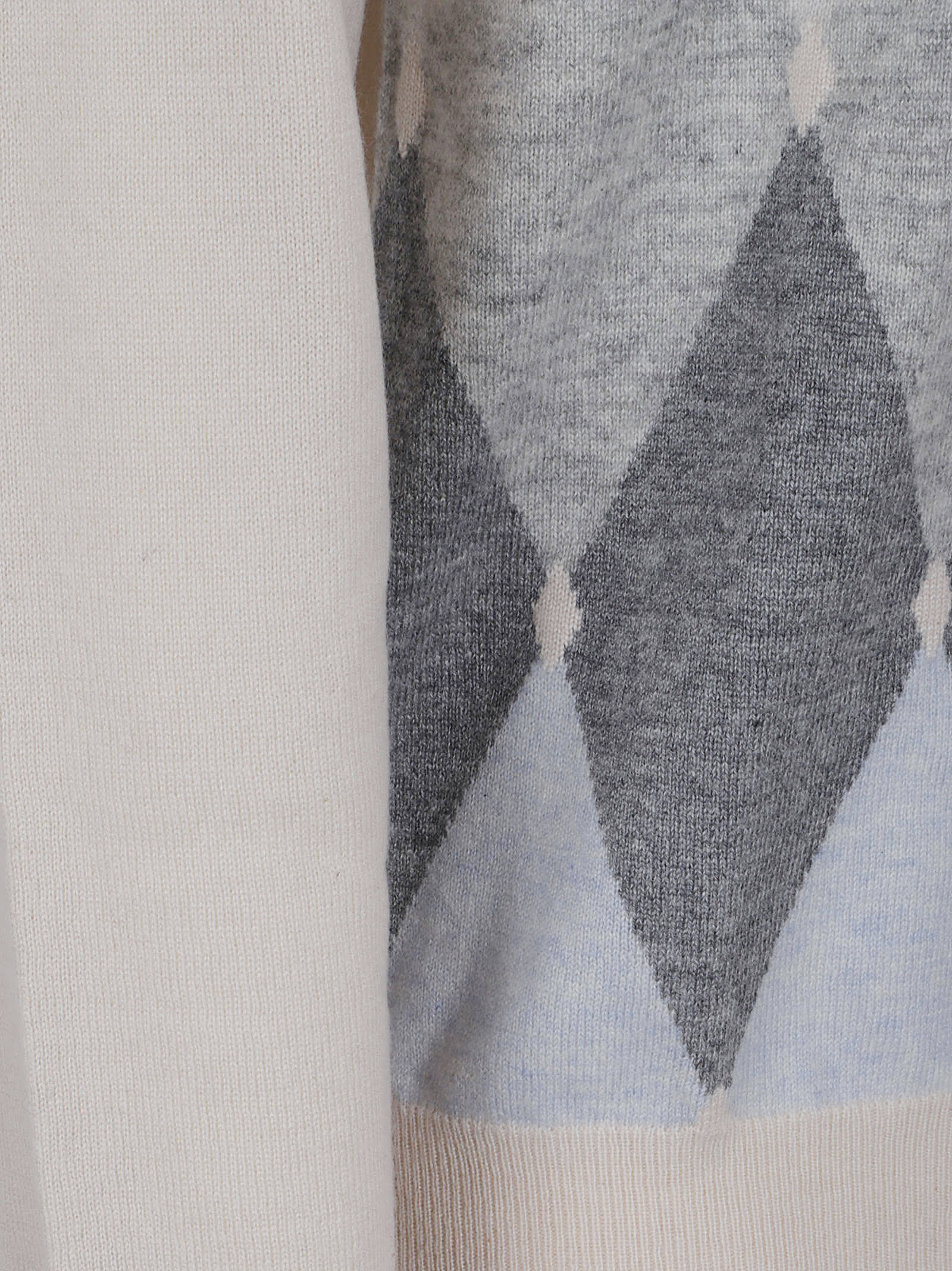 Ballantyne V-neck Diamond-pattern Sweater In Gray