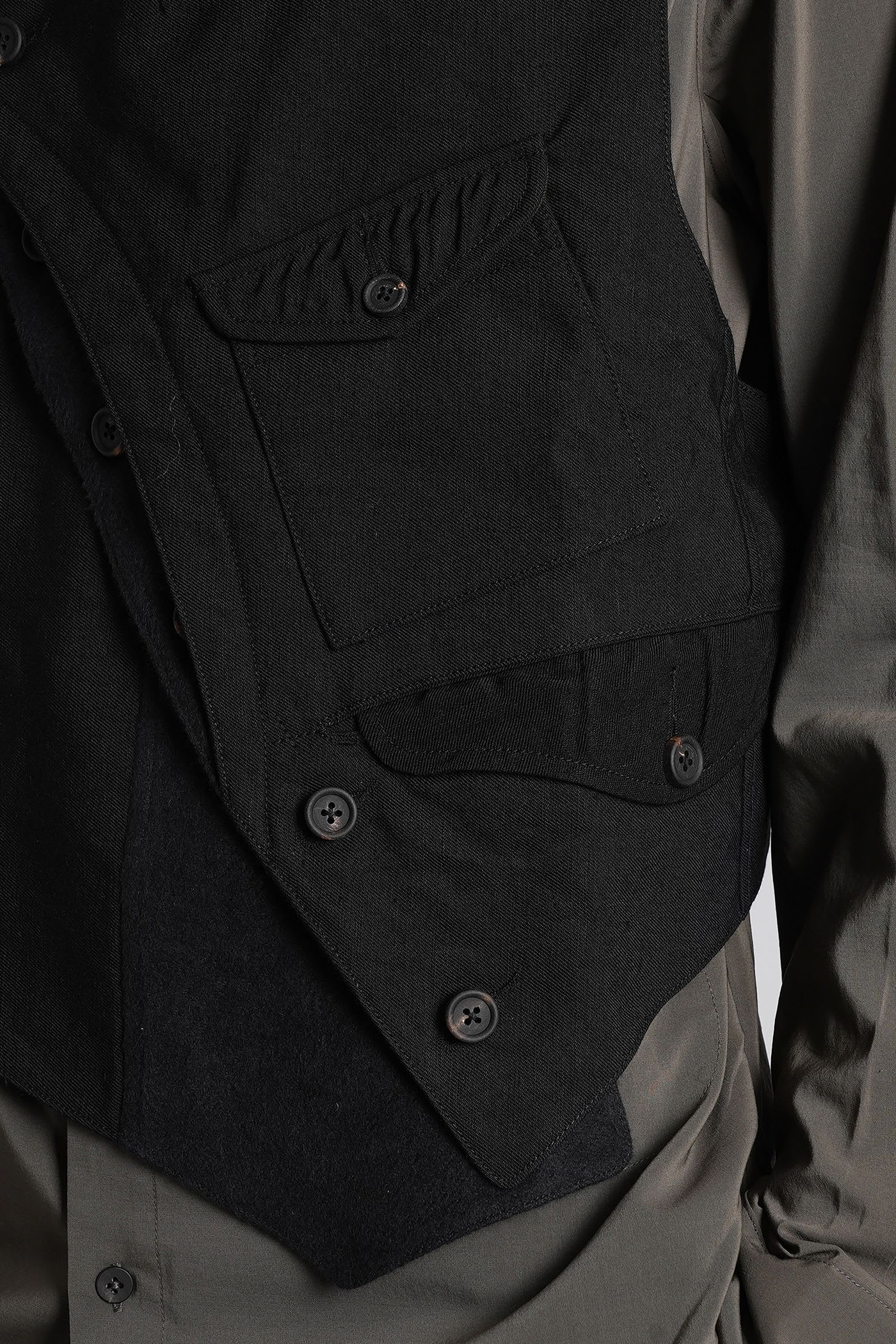Ziggy Chen Vest In Black Wool In Black