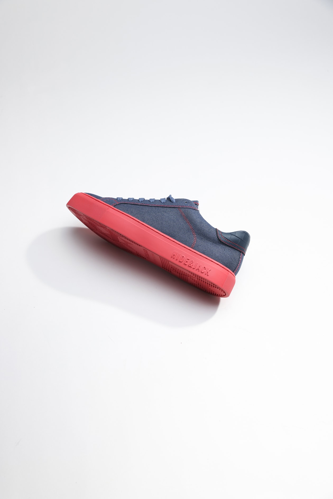 Shop Hide&amp;jack Low Top Sneaker - Essence Denim Blue Red