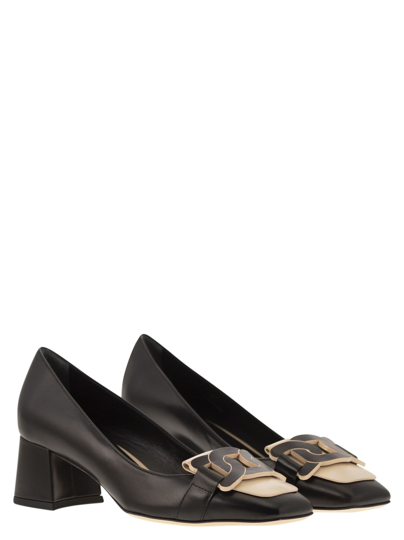 Shop Tod's Leather Pumps With Chain In Black