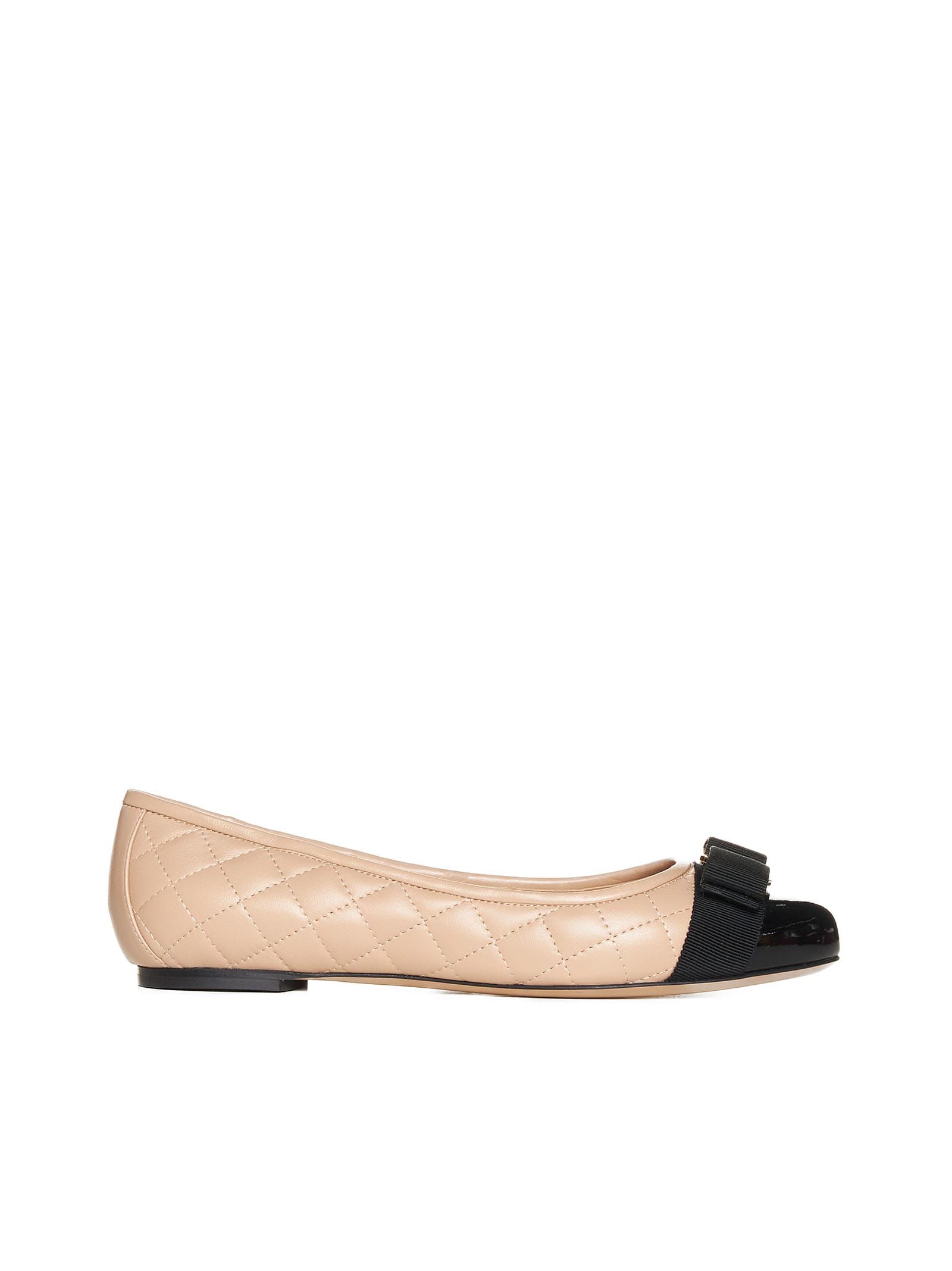 Shop Ferragamo Flat Shoes In Nero || New Bisque || Nappa Ne