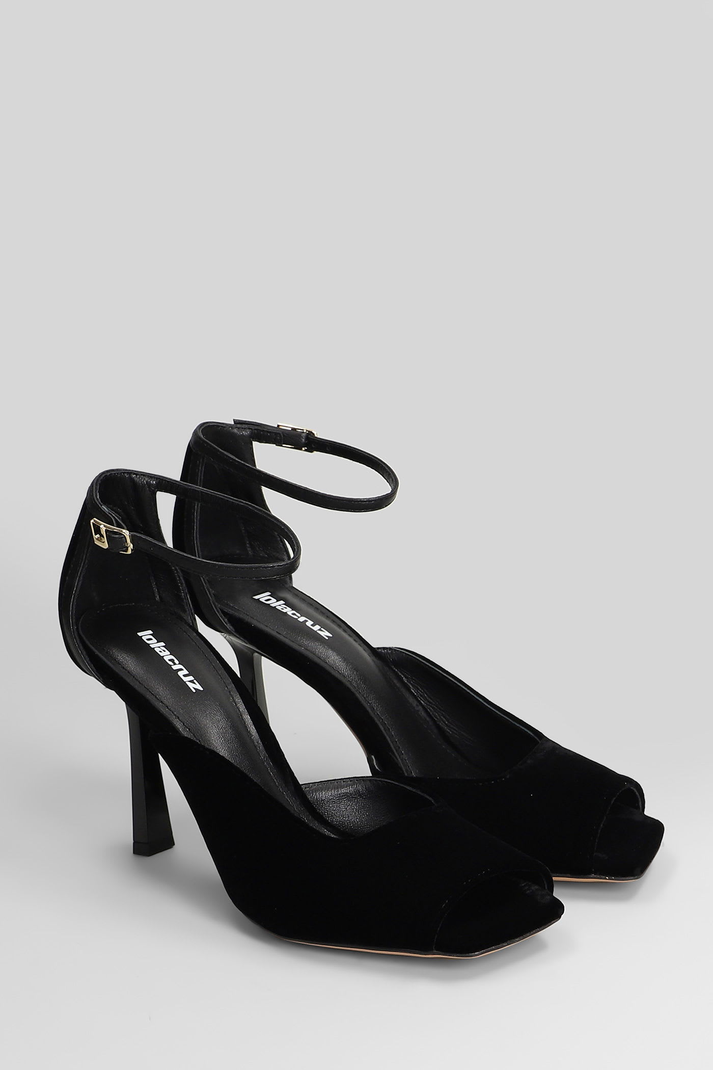 Lola Cruz Sandals In Black Velvet In Black