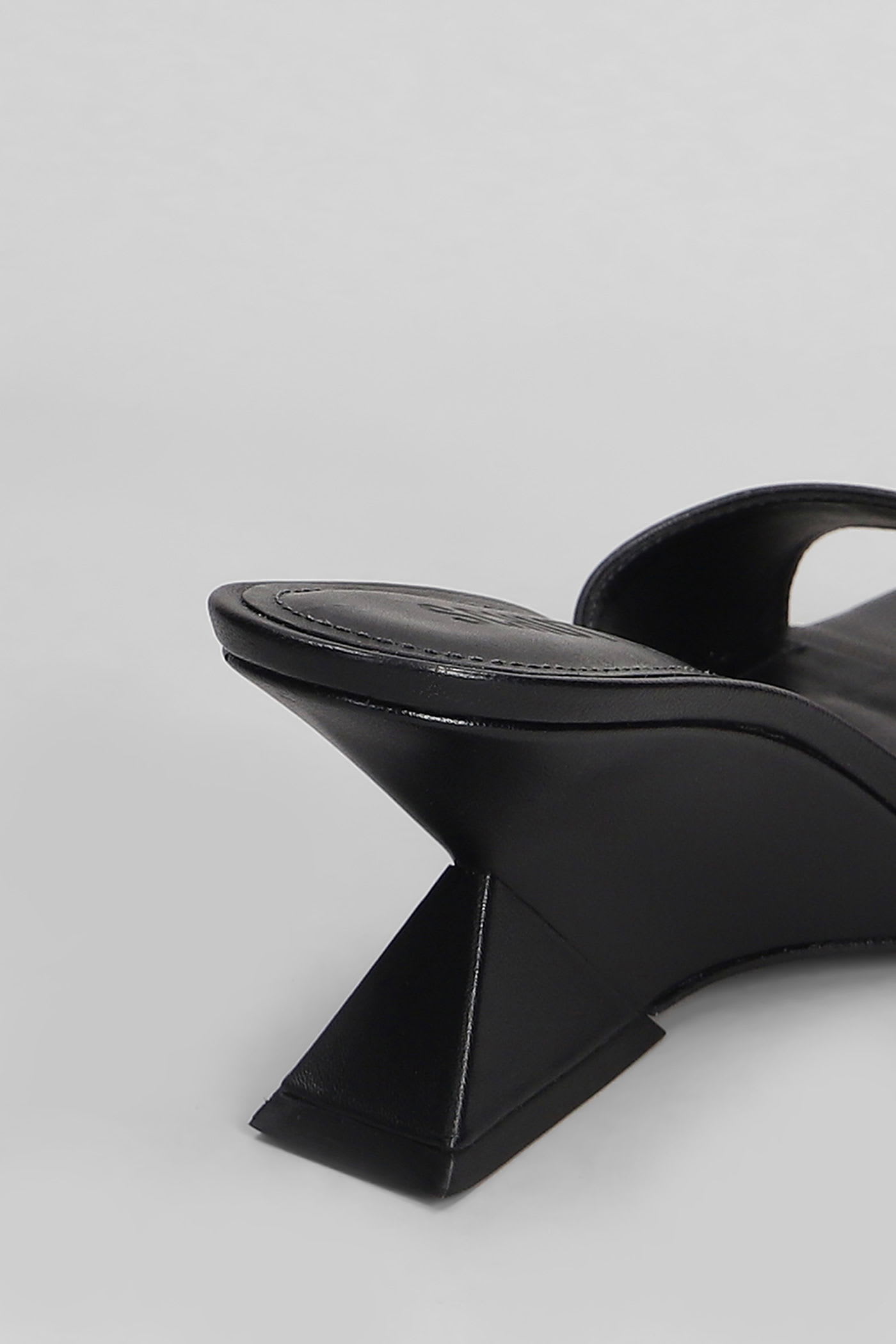 Shop Schutz Abbie Sculpt Slipper-mule In Black Leather