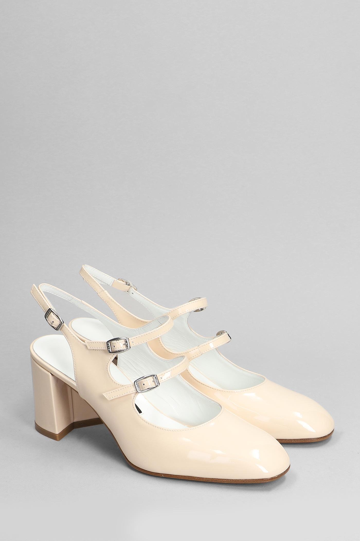 Carel Banana Pumps In Beige Patent Leather In Beige