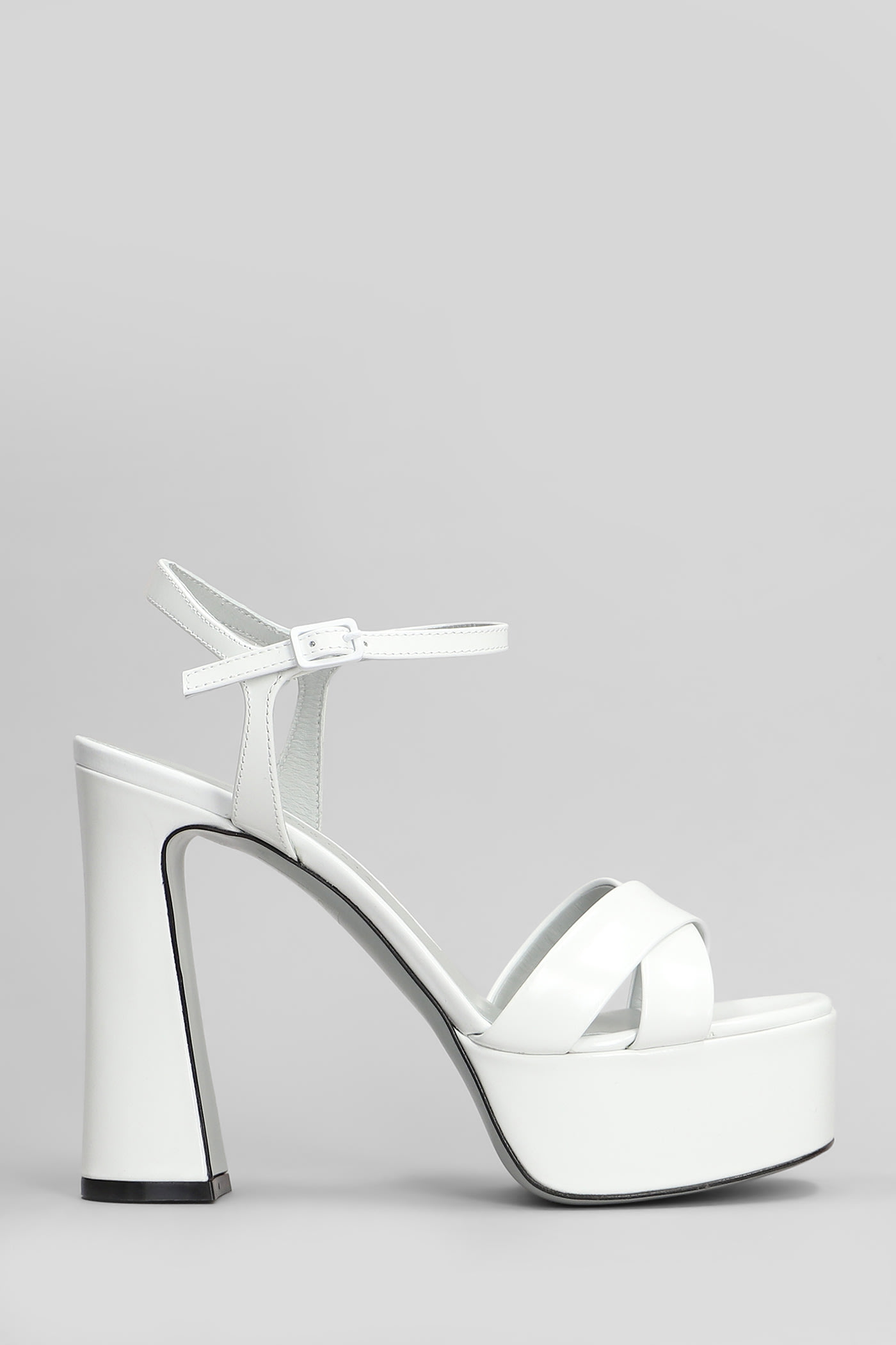 Stella Sandals In White Leather