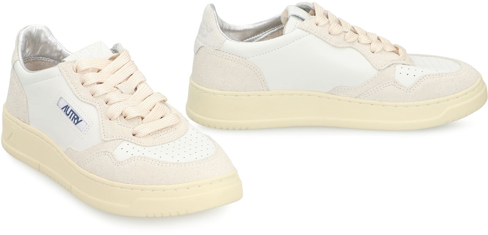 Autry Medalist Low-top Sneakers In White
