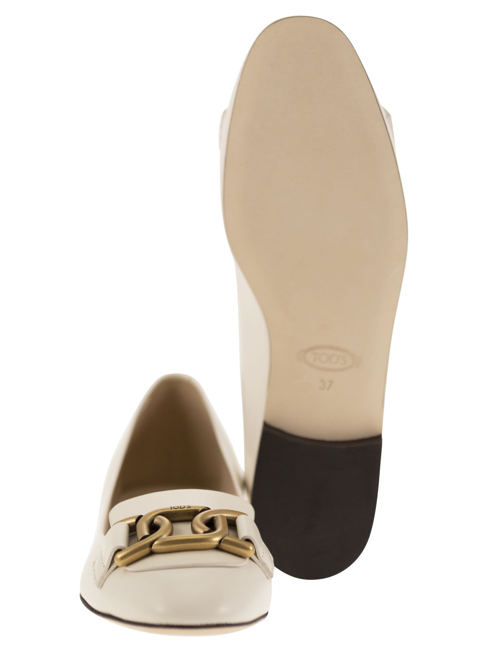 Shop Tod's Leather Ballerina With Accessory In Cream