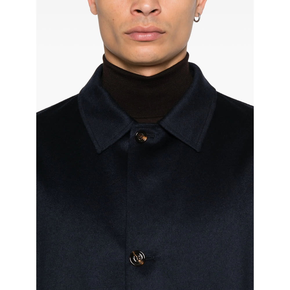 Kired Buttoned Coat In Black