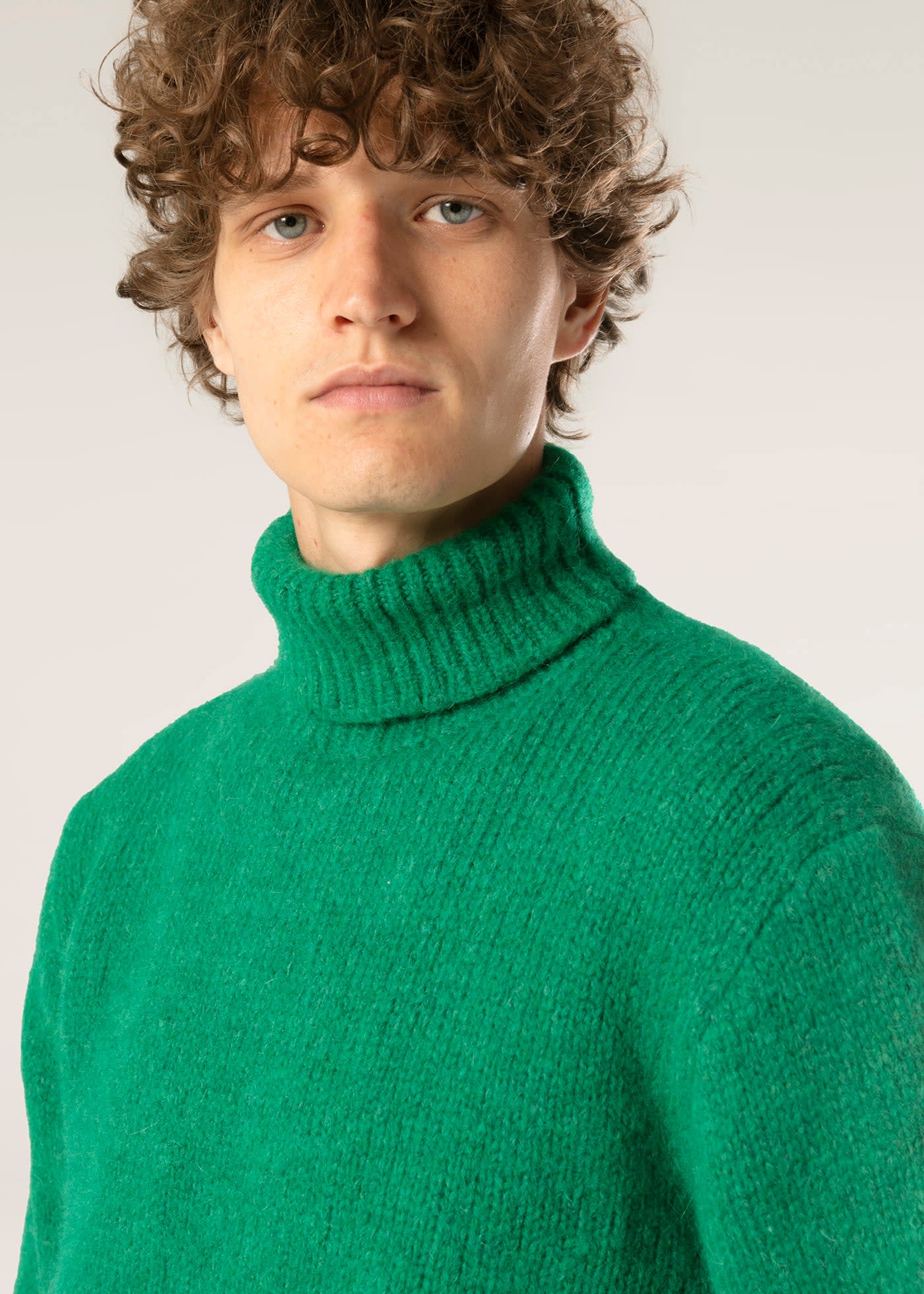 Shop Doppiaa Aamintore Green Wool Turtleneck