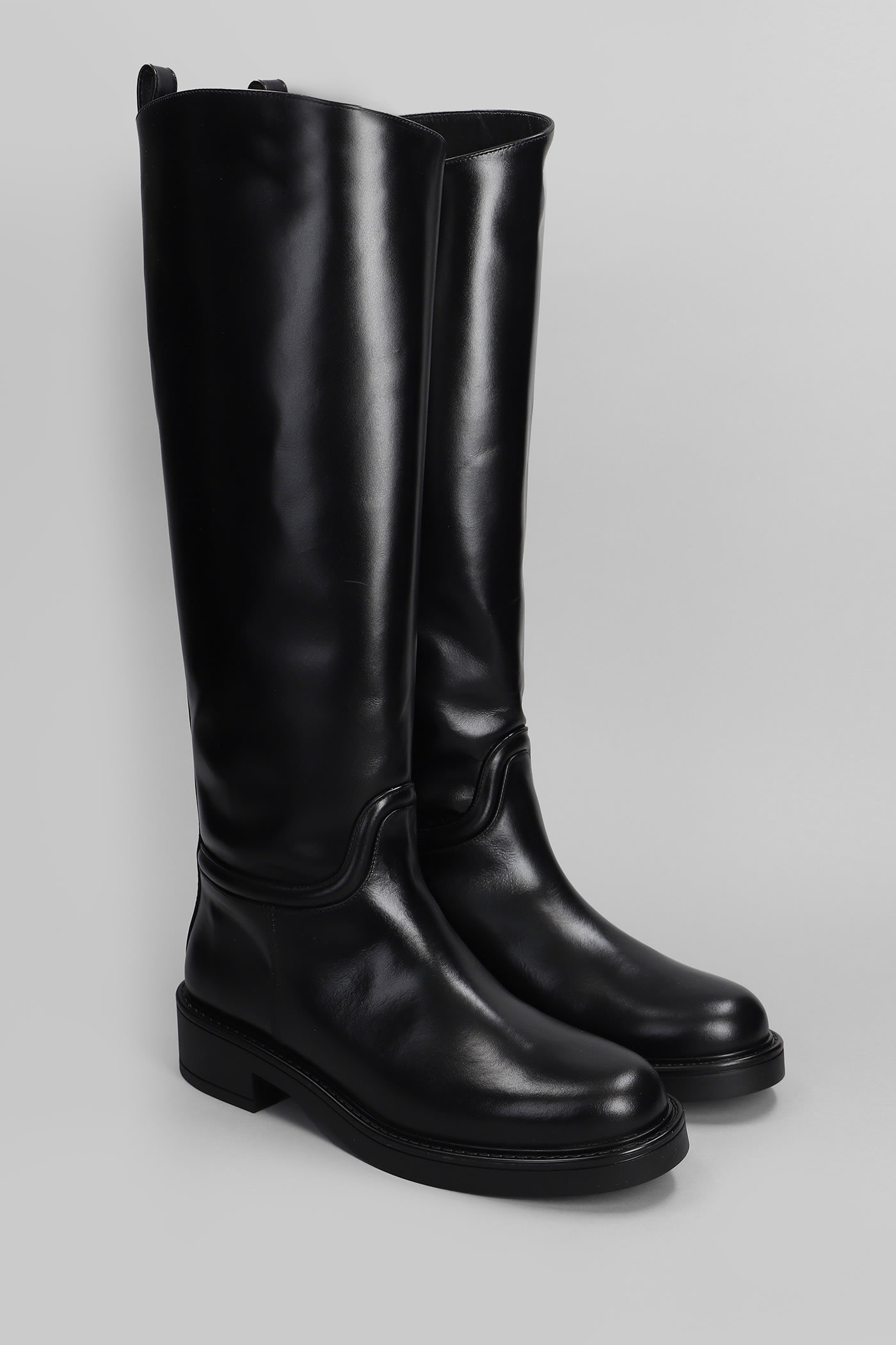 Shop Stuart Weitzman Celia Low Heels Boots In Black Leather