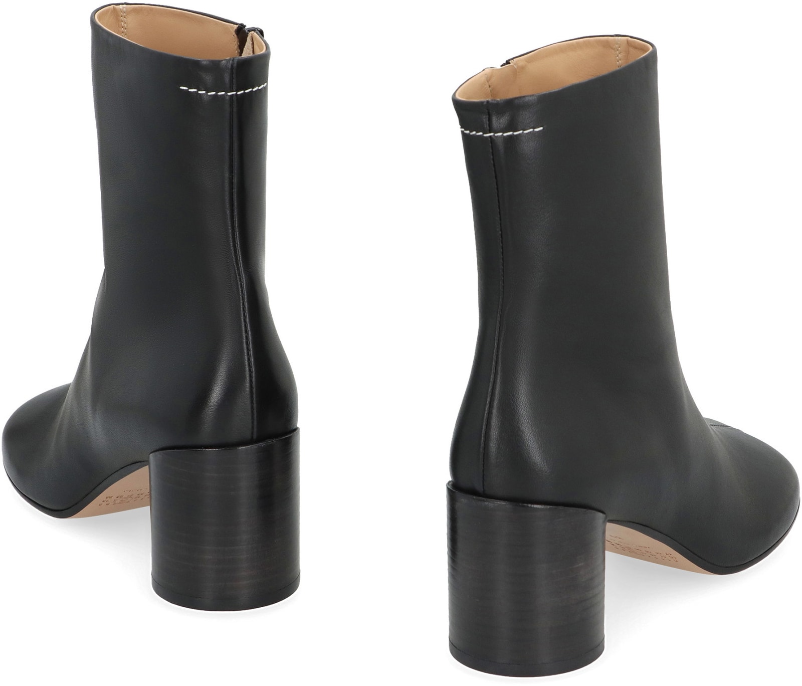 Mm6 Maison Margiela Round Toe Leather Ankle Boots With Seam Detailing In Black