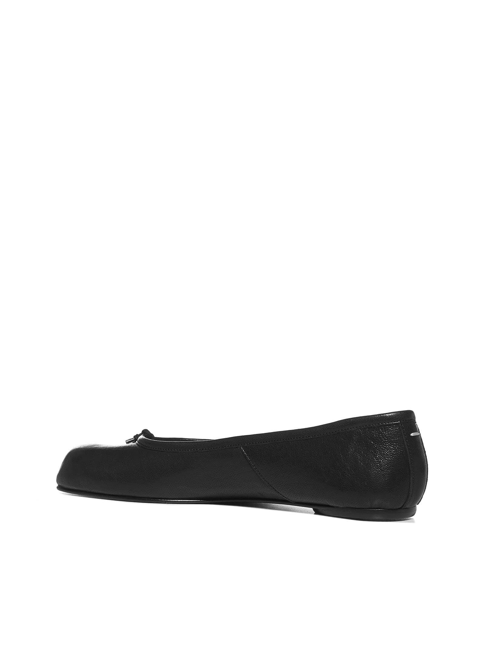 Shop Maison Margiela Flat Shoes In Black