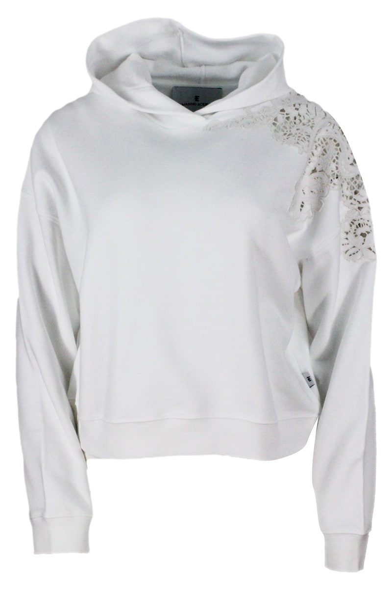 Long-sleeved Crewneck Sweatshirt With Hood With Macrame inserts On The Shoulder