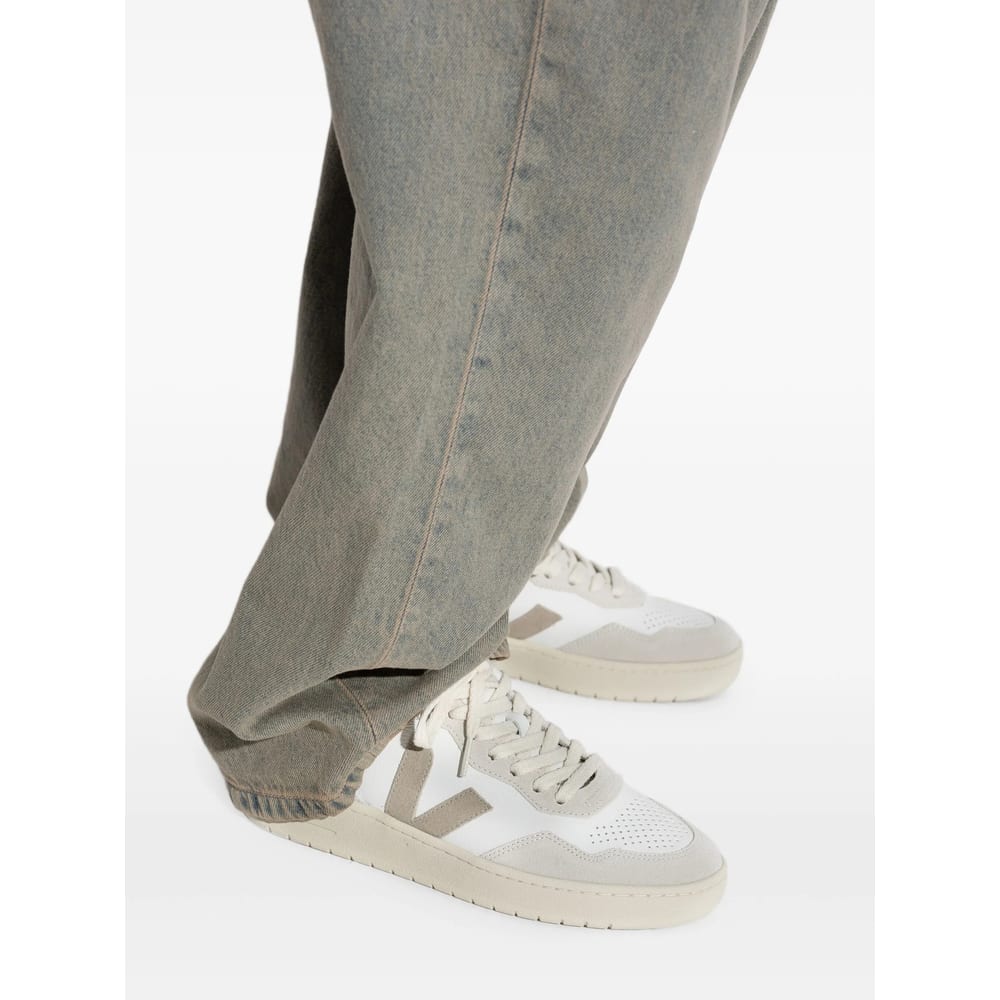 Veja Sneaker In Gray