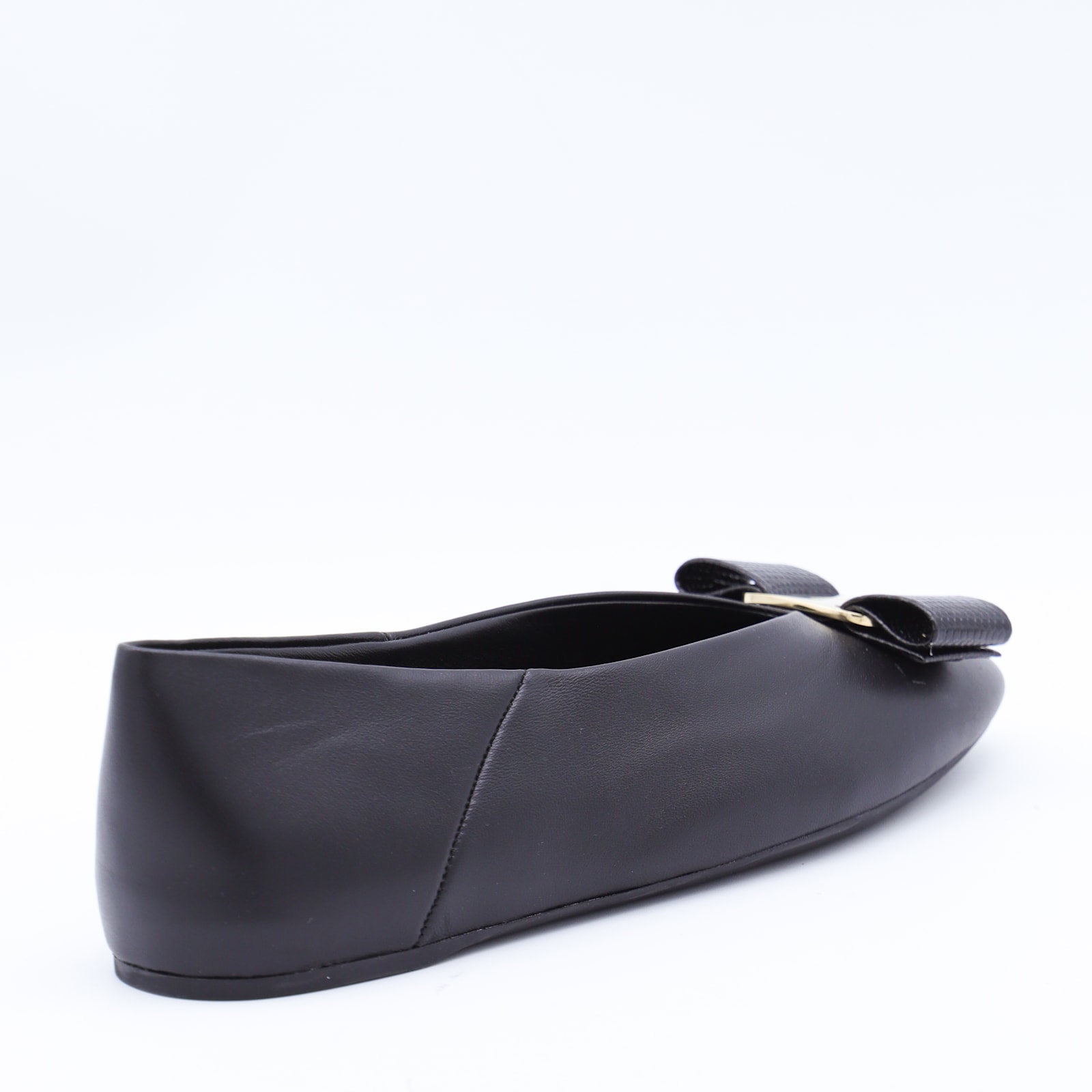 Ferragamo Bow Detail Ballerina Shoes With Metal Accent In Blue