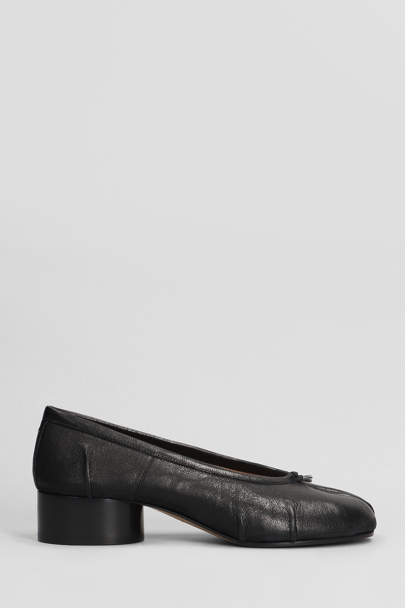 Tabi Ballet Flats In Black Leather