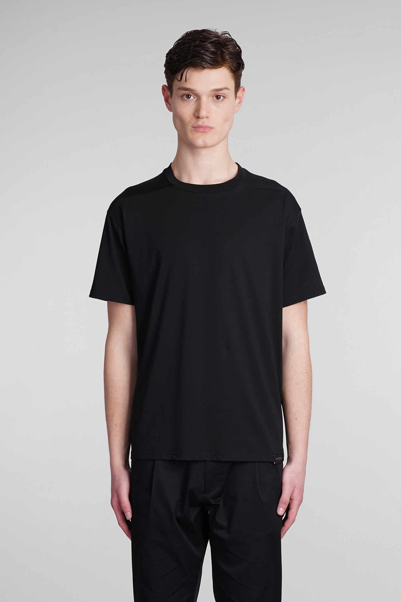 Shop Low Brand B229 T-shirt In Black Cotton