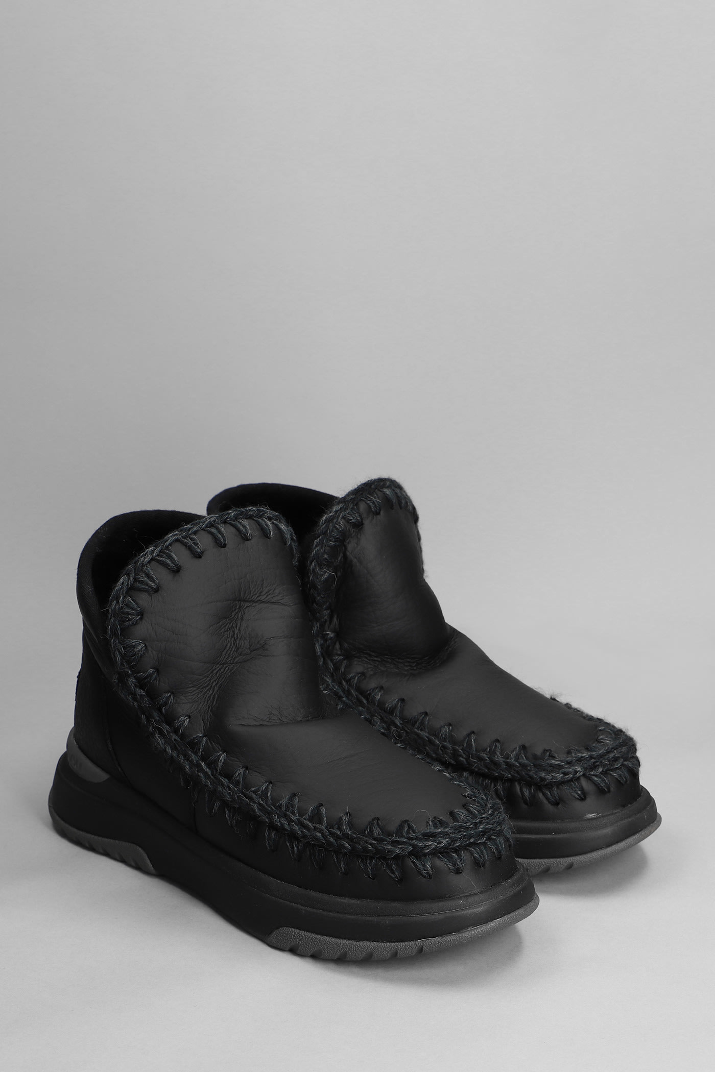 MOU ESKIMO JOGGER ANKLE BOOTS IN BLACK LEATHER 