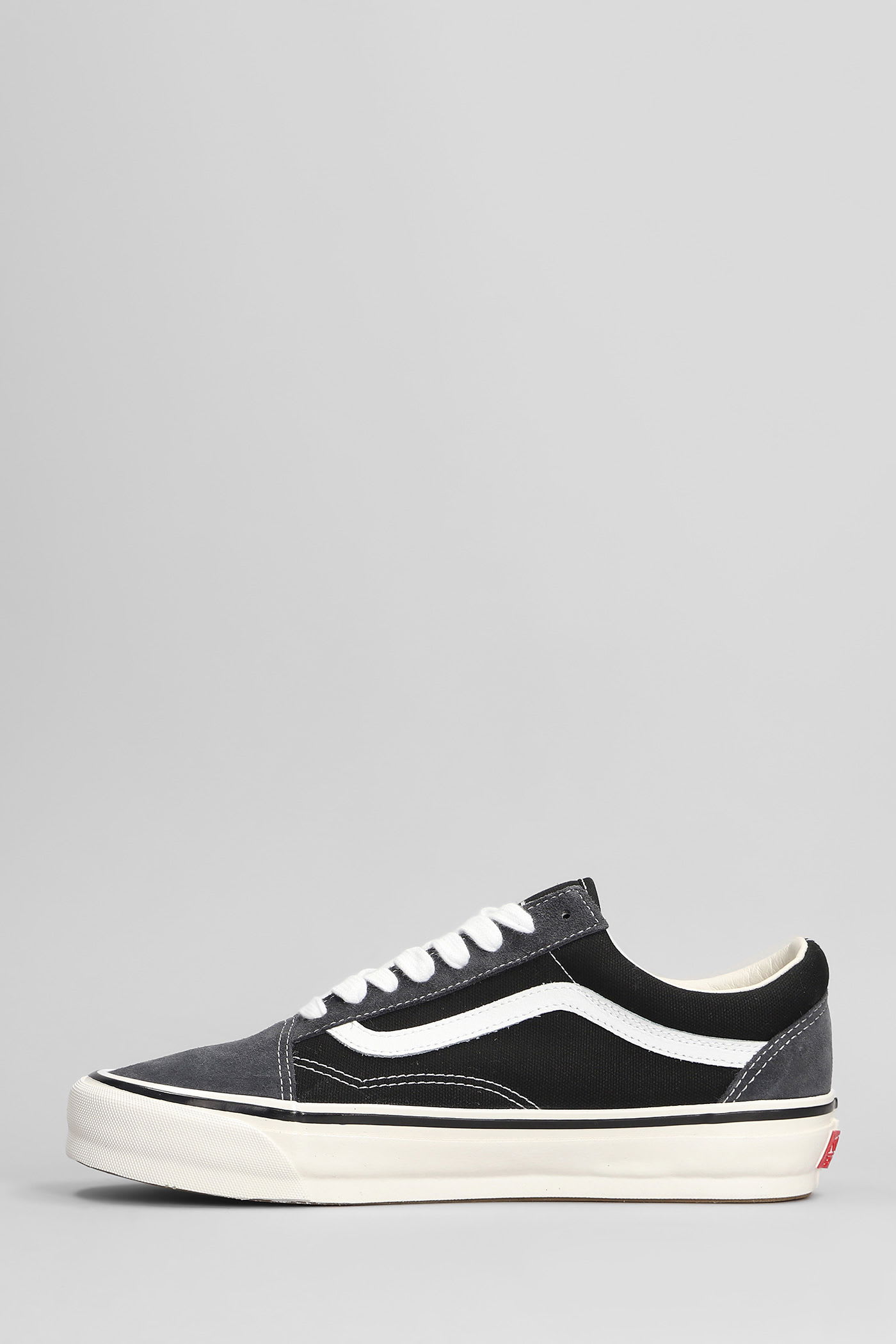 Vans Lx Old Skool Sneakers In Grey Suede And Fabric In Black