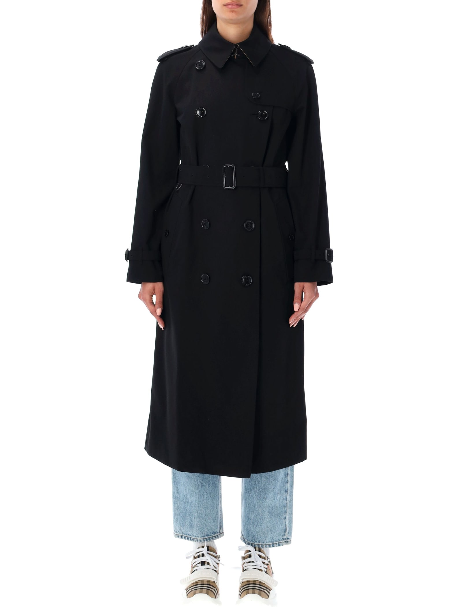 Shop Burberry Waterloo Heritage Trench In Black