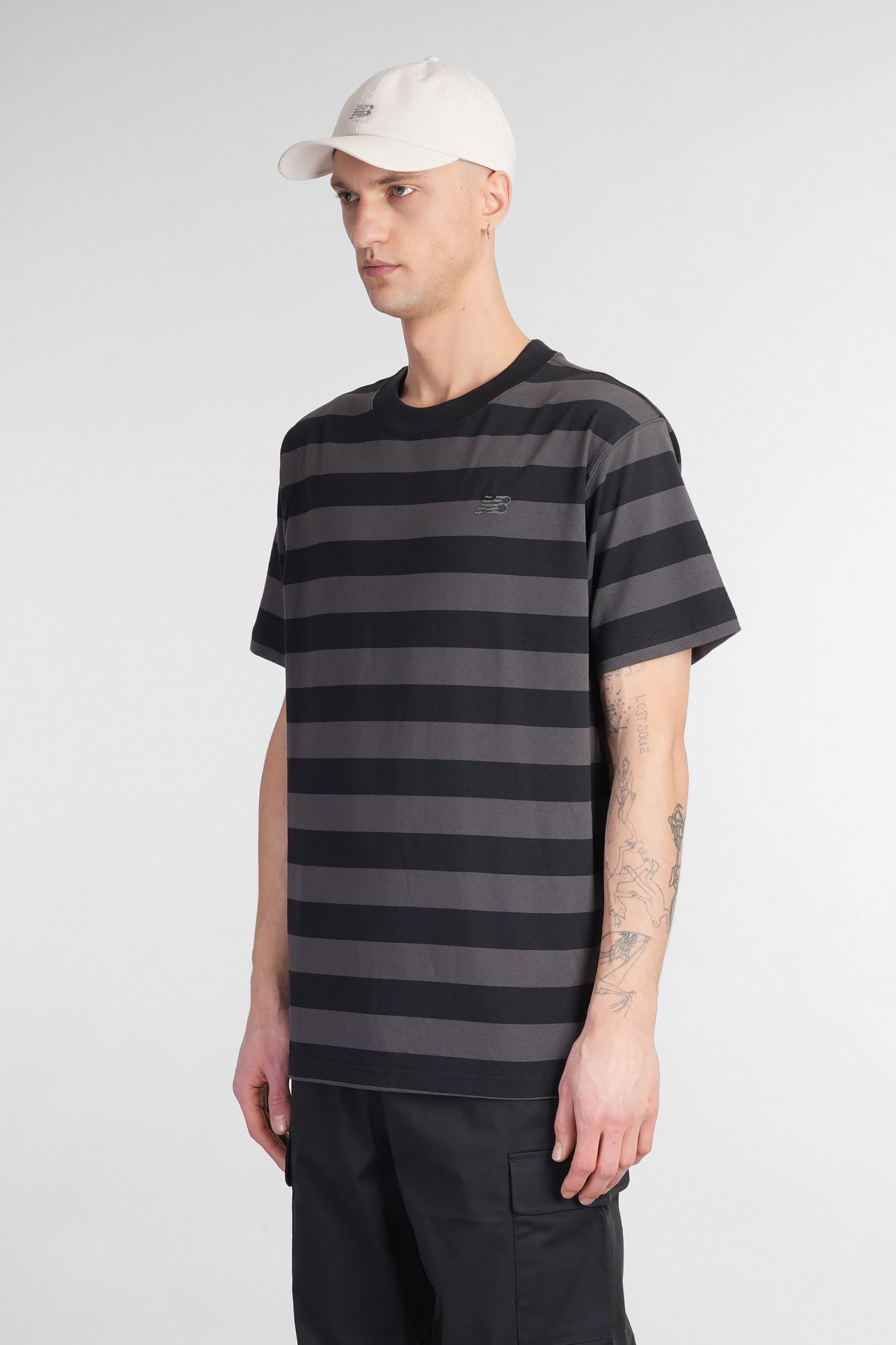 New Balance T-shirt In Black Cotton In Black