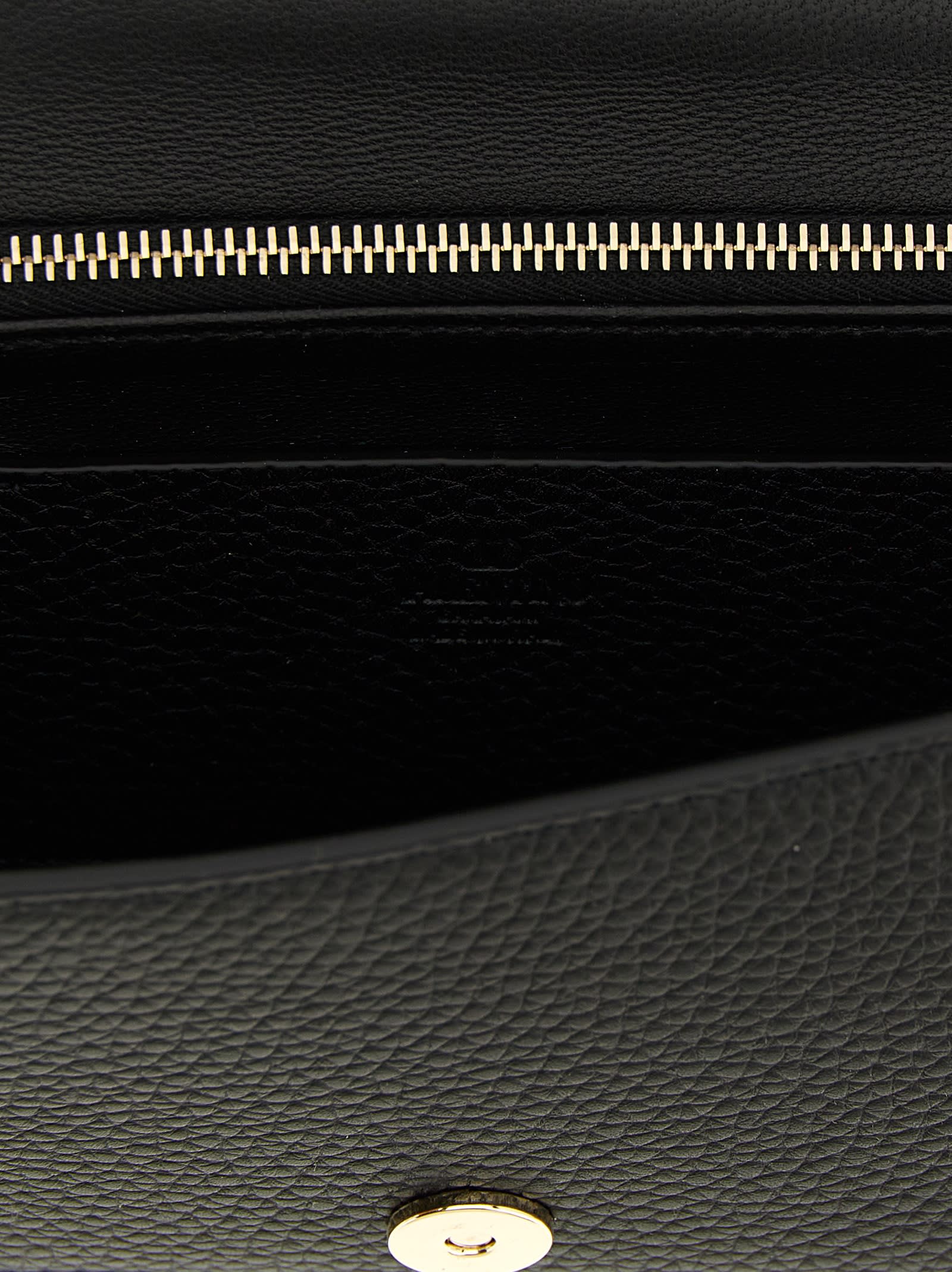 Valentino Garavani Rockstud Wallet On Chain In Black