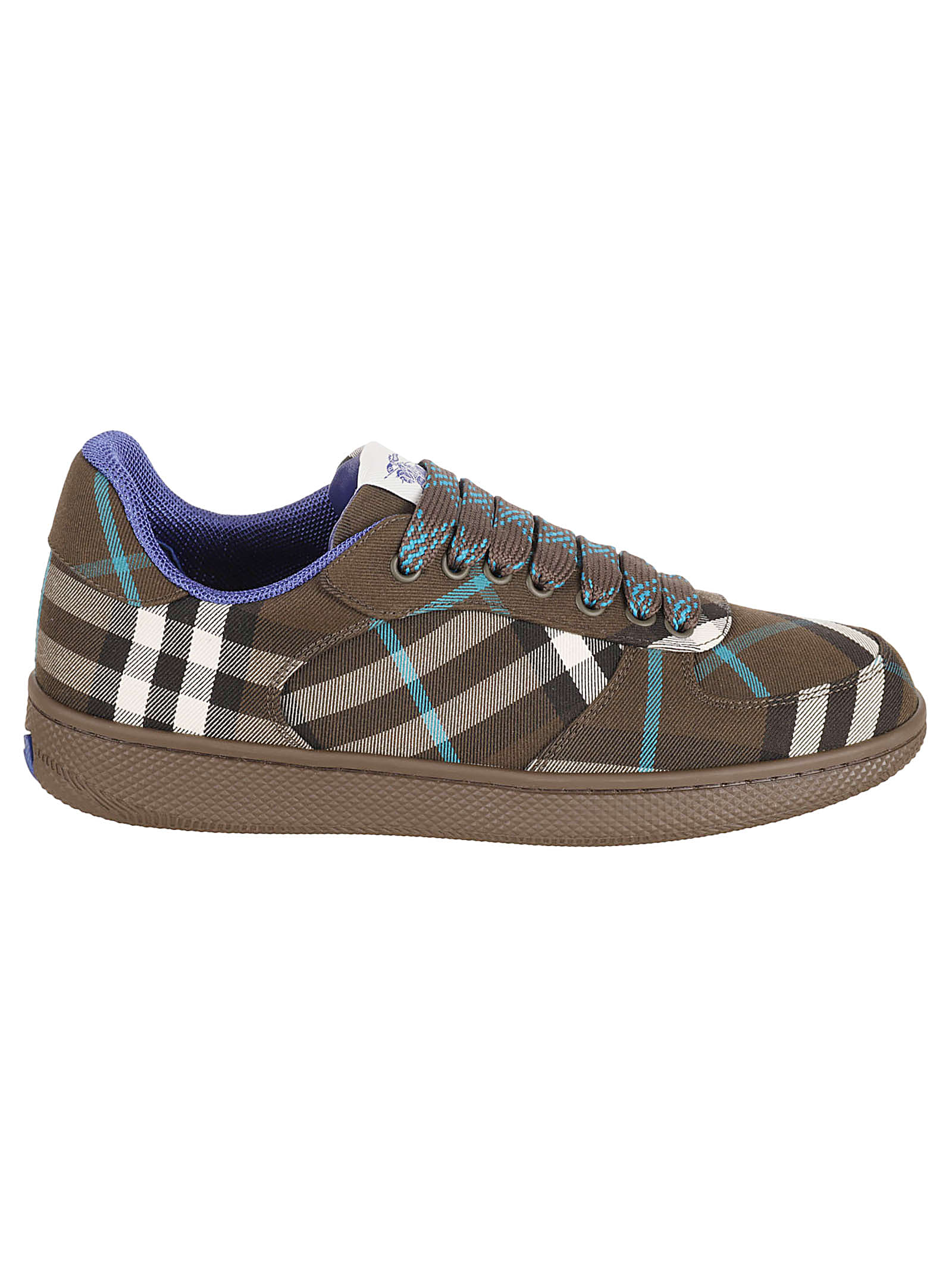 Shop Burberry Low-top Sneakers In Snug Ip Check