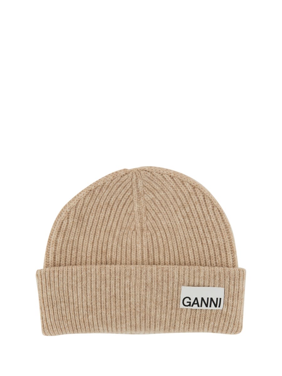 Shop Ganni Cappello Beanie A Coste In Beige