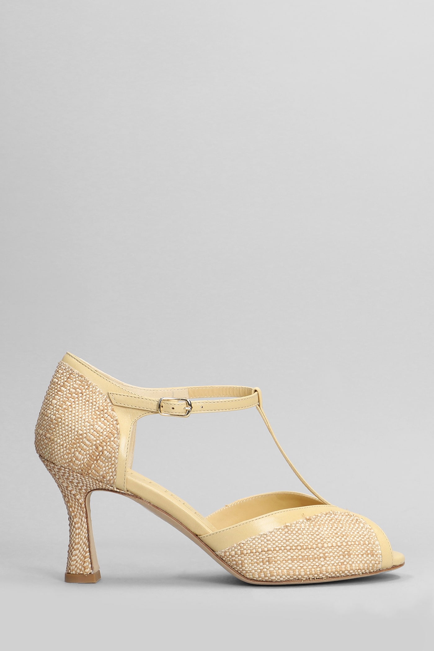 Sandals In Beige Raffia