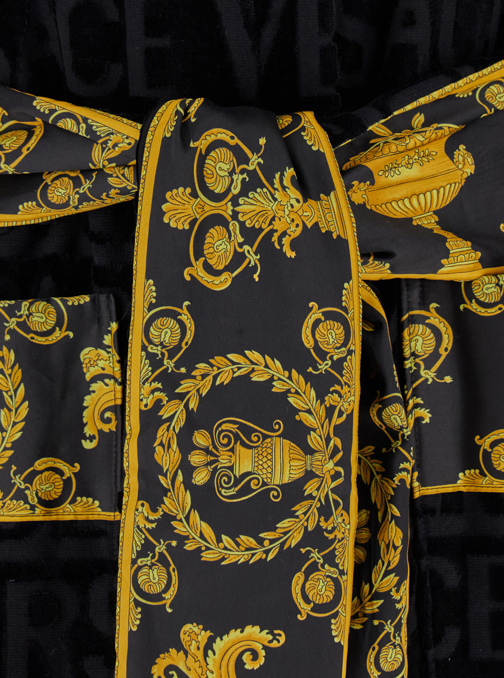 Versace Barocco-print Cotton Robe In Black