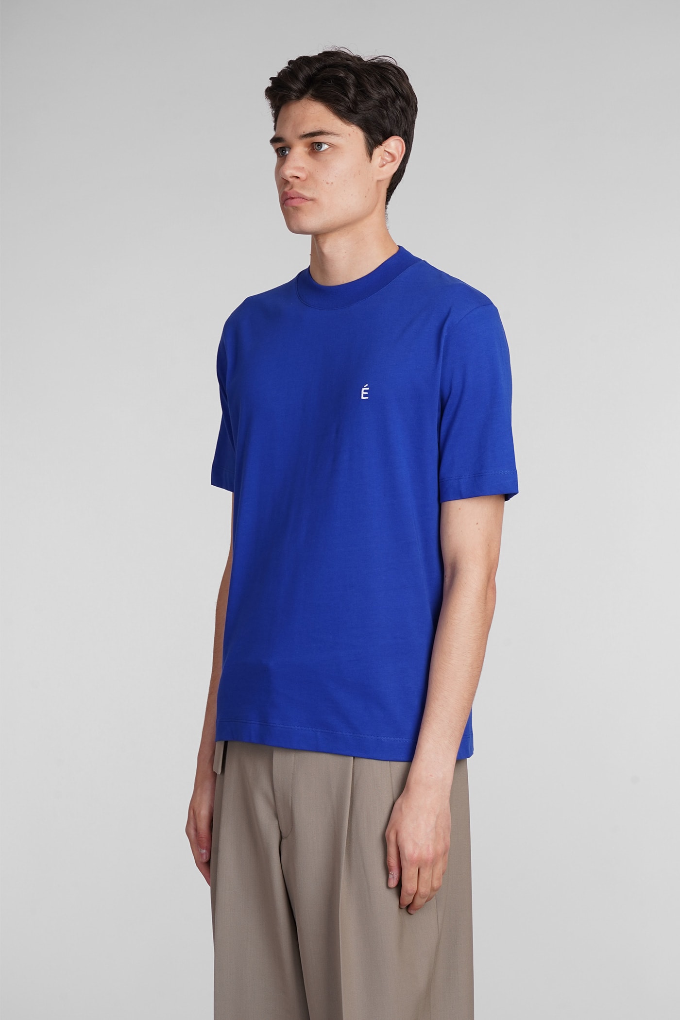 Shop Etudes Studio T-shirt In Blue Cotton
