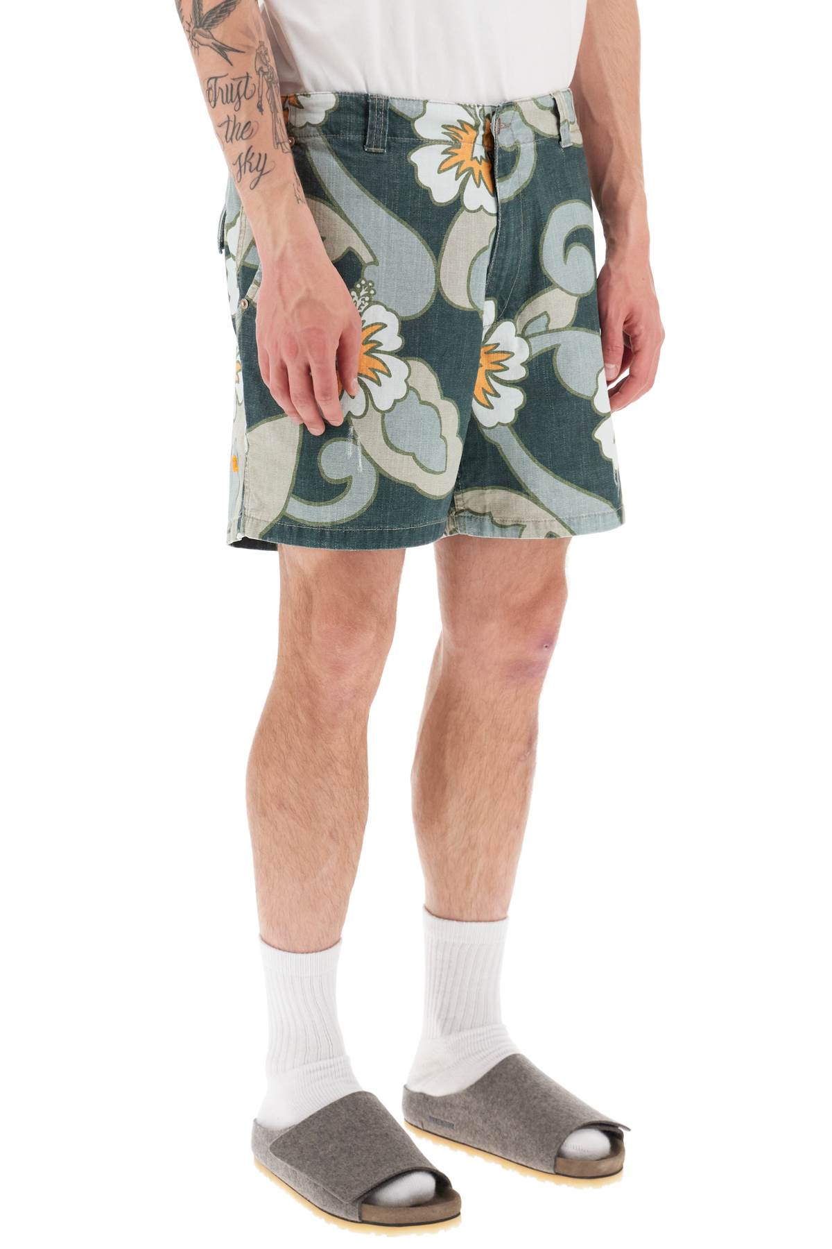 Shop Erl Floral Print Bermida Shorts In  Grey Hibiscus 1