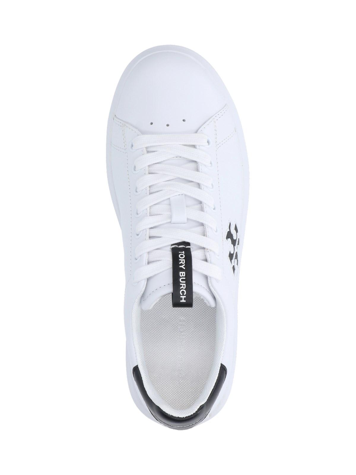 Shop Tory Burch Howell Court Sneakers In Bianco