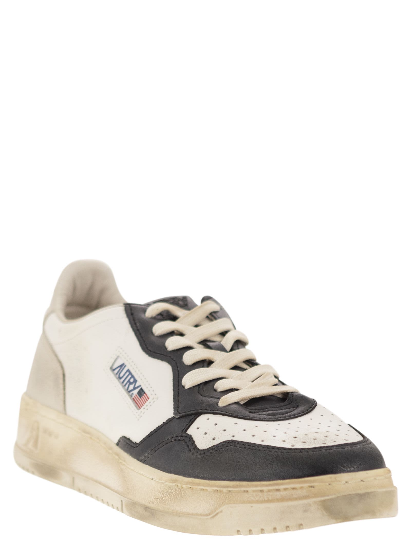 Shop Autry Super Vintage - Leather Sneakers In White