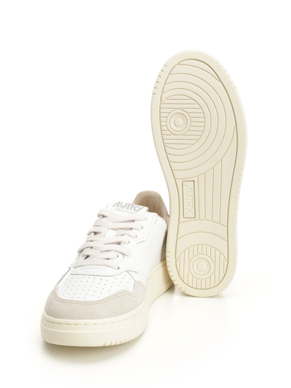 Autry Medalist Low Sneaker In White