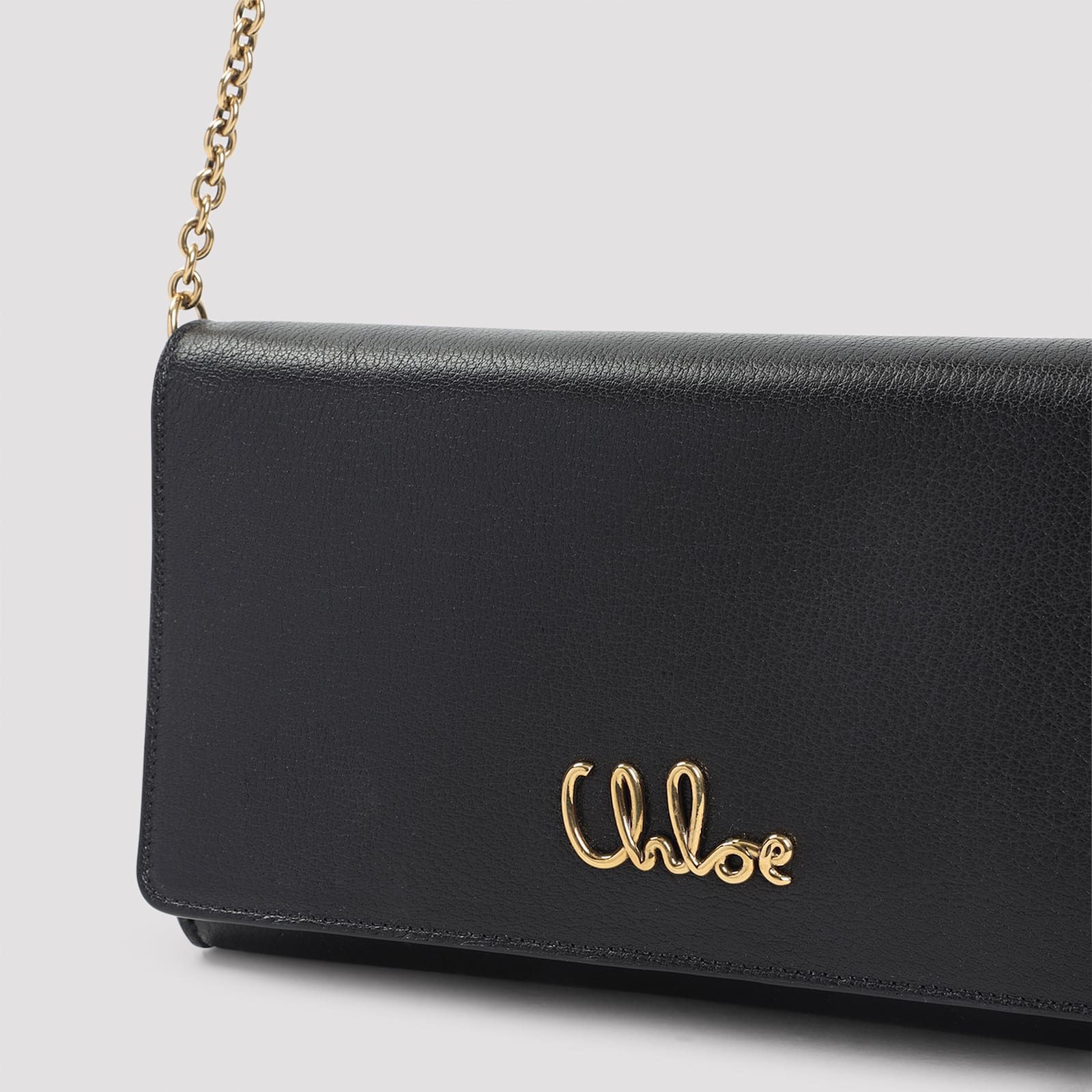 Chloé Compact Black Buffalo Leather Shoulder Bag In Black