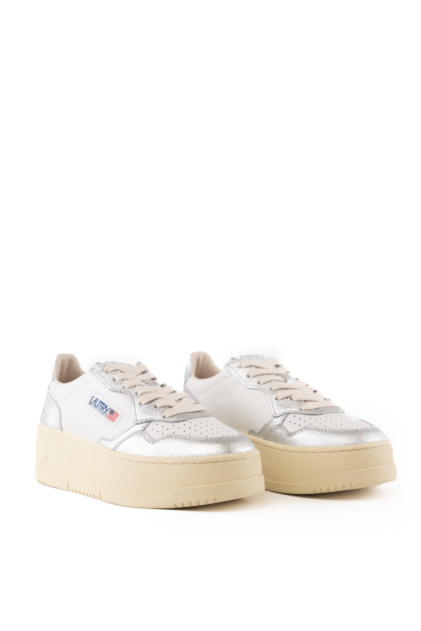 Shop Autry Medalist Platform Sneakers In Leather In White/silver