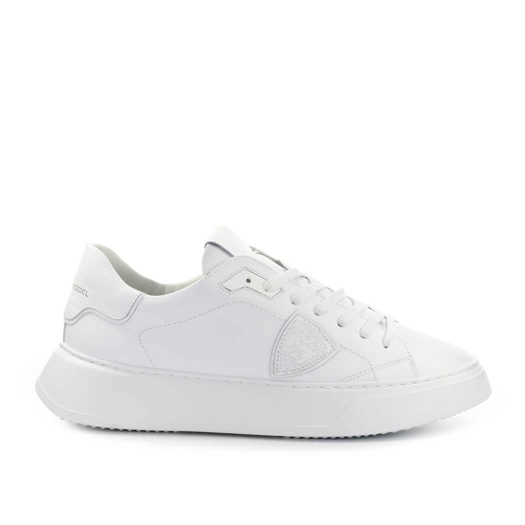 Philippe Model Minimalist Leather Sneakers In Bianco